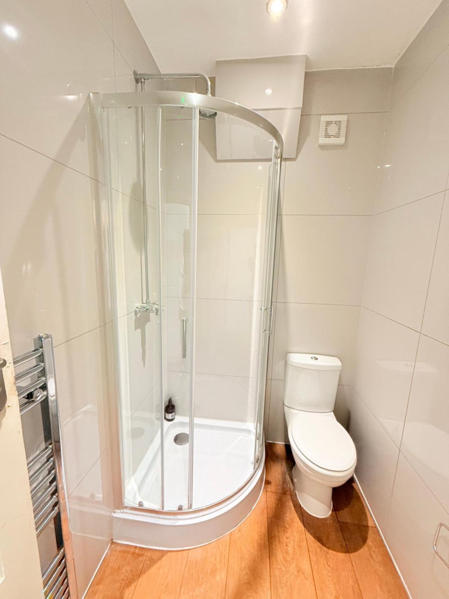 Apartamento Large 5 Bedroom House Close To Station